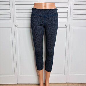 UNDER ARMOUR Blue Capris Leggings Size Medium